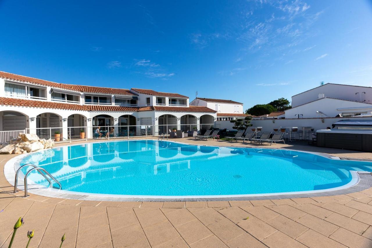 Hotel Restaurant Le Grand Large - Face A La Plage - Ile De Re Rivedoux-Plage Eksteriør billede