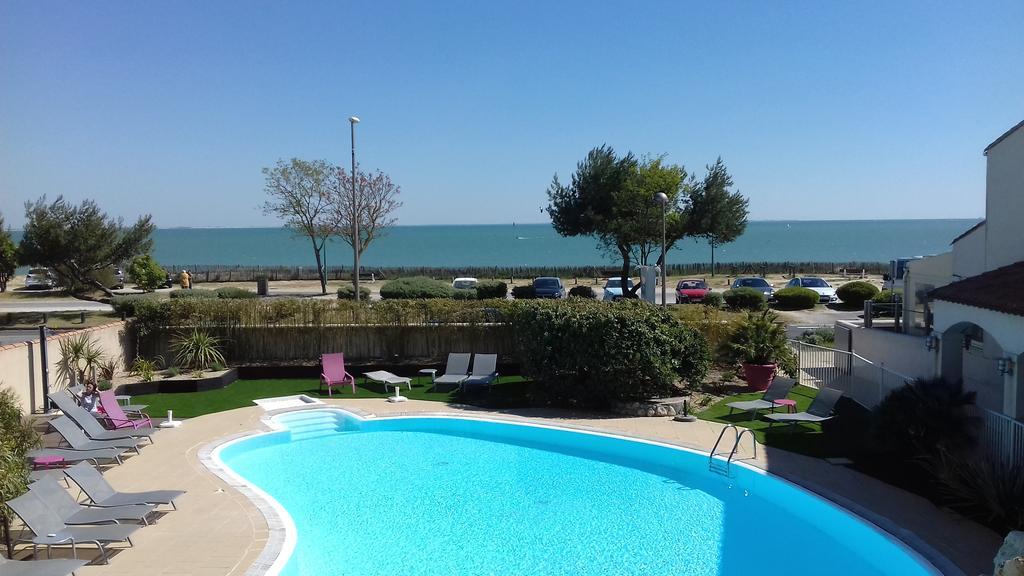 Hotel Restaurant Le Grand Large - Face A La Plage - Ile De Re Rivedoux-Plage Eksteriør billede