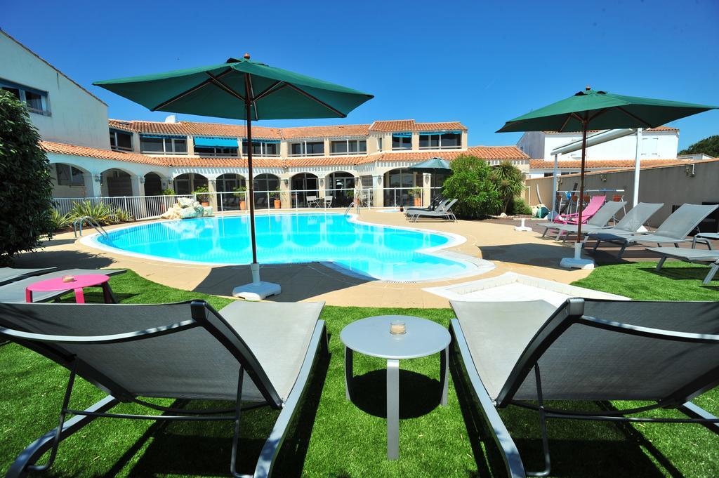 Hotel Restaurant Le Grand Large - Face A La Plage - Ile De Re Rivedoux-Plage Eksteriør billede